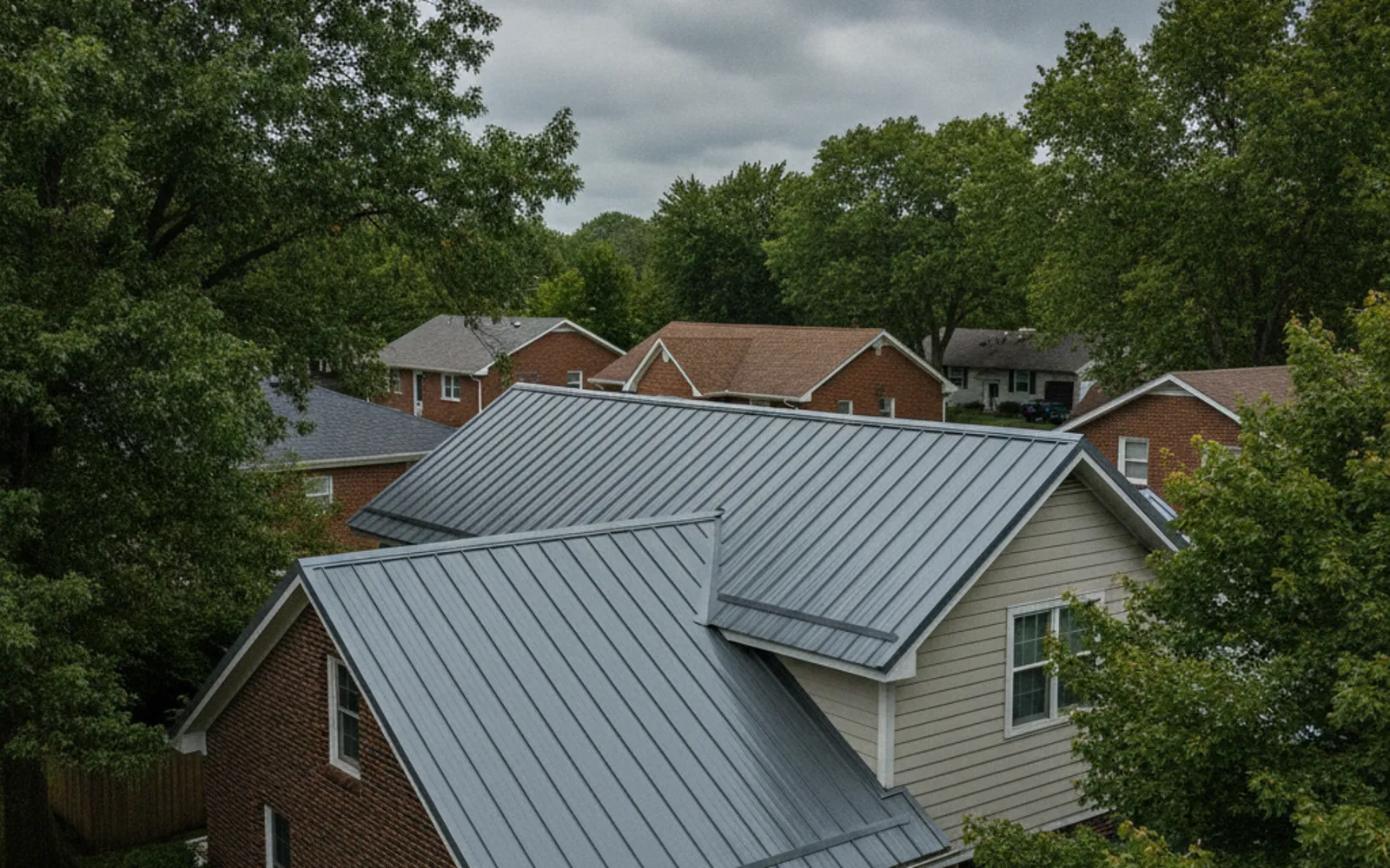 Metal roofing on an Iowa home